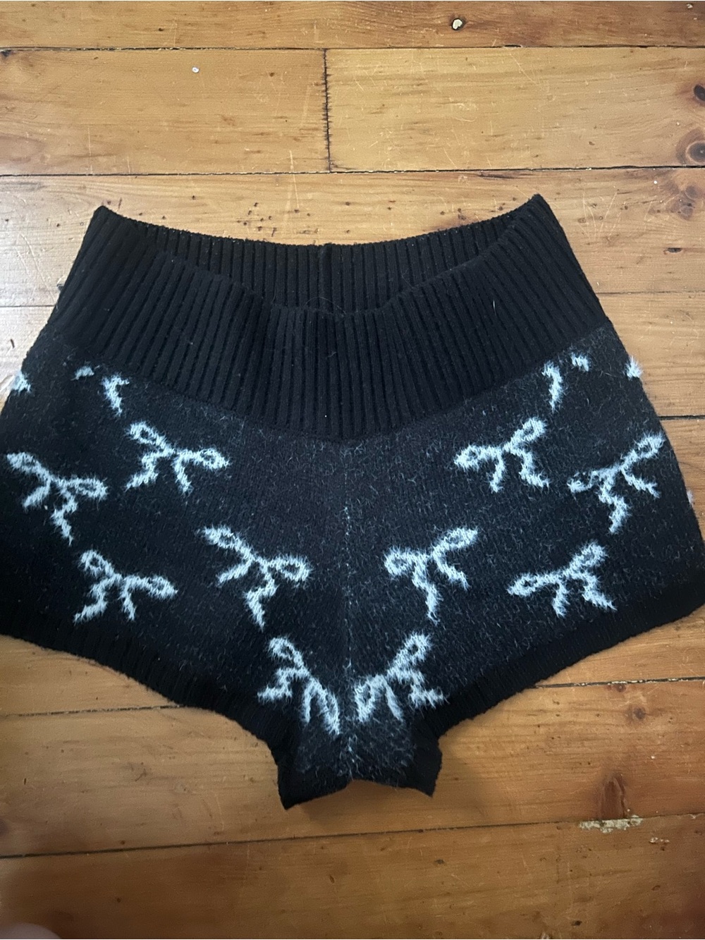 Urban outfitters out from under cozy up bow crochet shorts small